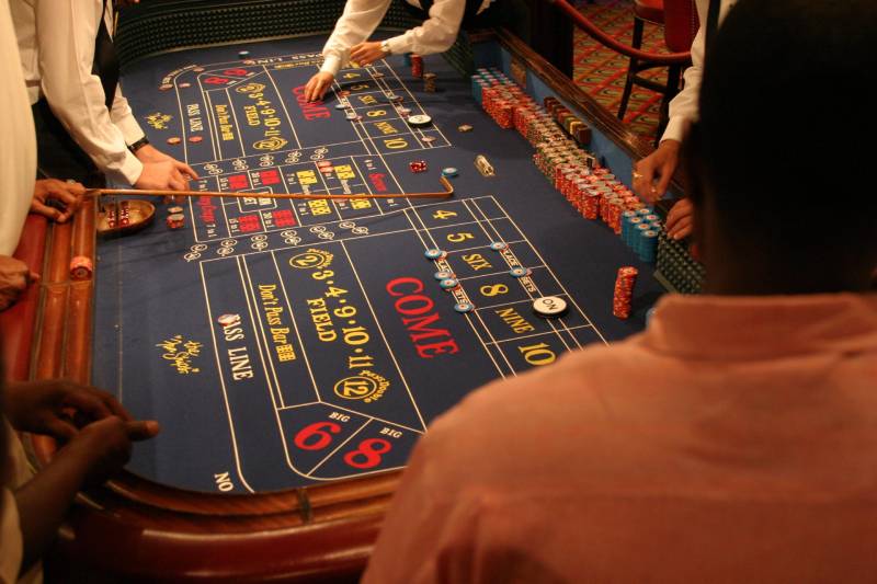Các vòng chơi trong Craps: Vòng 1 và vòng 2