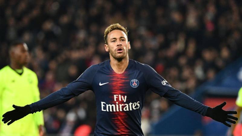 Neymar chuyển đến PSG và trở thành ngôi sao tại Pháp